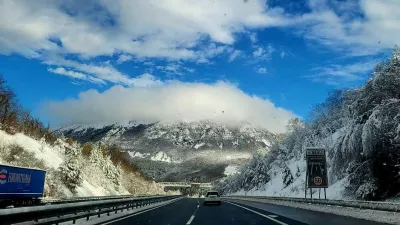 Fotografija s primorske avtoceste danes dopoldne / Foto: Bralka
