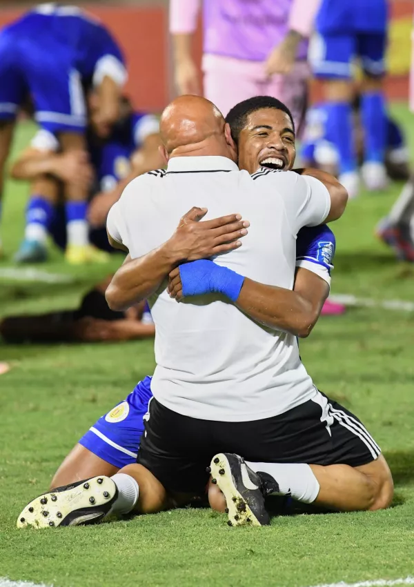 Cura&ccedil;ao players celebrate qualifying for the 2026 FIFA World Cup after a soccer match against Jamaica in Kingston, Jamaica, Tuesday, Nov. 18, 2025. (AP Photo/Collin Reid) / Foto: Collin Reid