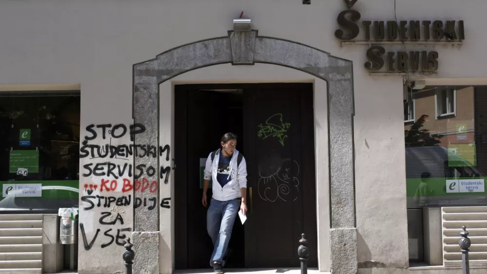 &Scaron;tudenski servisi: Zalaganje plačil je pomembno za &scaron;tudente