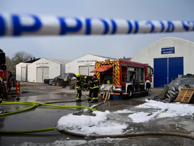 09.11.2025 Požar Preserje - LIP Radomlje - Gasilci.- gasenje požara..FotoNik Erik Neubauer