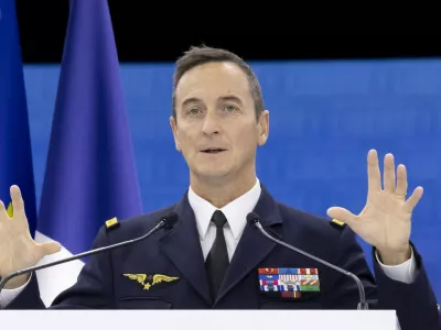 Paris, France Novembre 18, 2025 - 107e edition du Congres des maires et des presidents d intercommunalite de France - Fabien Mandon, Chef d Ă tat-major des armĂ es CONGRES DES MAIRES, SALON DES MAIRES, POLITIQUE Copyright: xVincentxIsorex,Image: 1053246027, License: Rights-managed, Restrictions: imago is entitled to issue a simple usage license at the time of provision. Personality and trademark rights as well as copyright laws regarding art-works shown must be observed. Commercial use at your own risk.;PUBLICATIONxNOTxINxFRA, Model Release: no