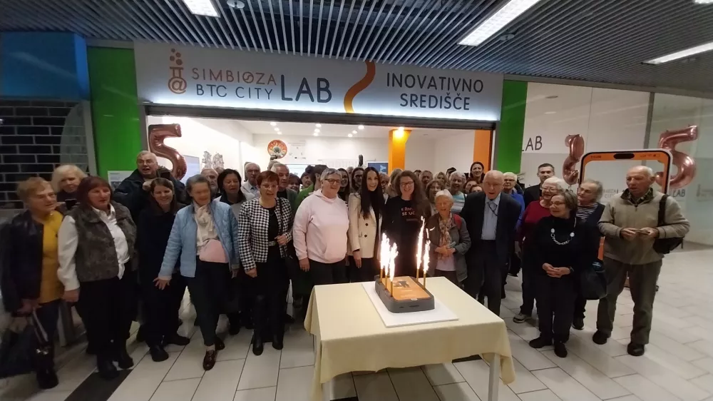 Ideja za Magdo se je začela oblikovati že leta 2017, ko so v Simbiozi začeli sistematično raziskovati potrebe starej&scaron;ih v digitalnem svetu. Foto: Vesna Levičnik