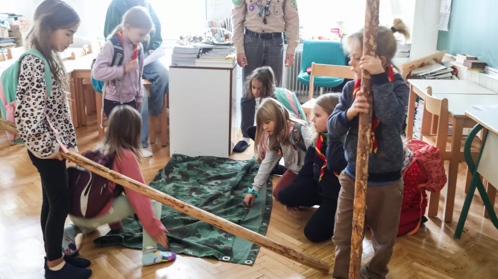 - 22.11.2025. - Srečanje medvedkov in čebelic. Delavnice za otroke Mestne Zveze Tabornikov na O&Scaron; Vič v Ljubljani.//FOTO: Bojan Velikonja