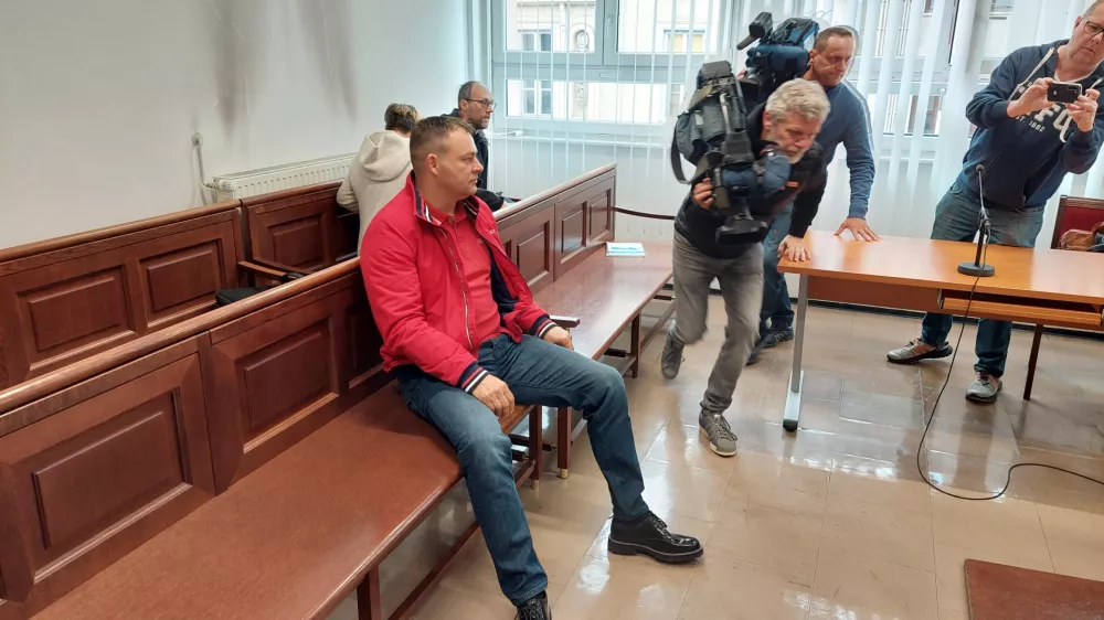 Zanimanje javnosti za sojenje Kristijanu Kameniku je vedno veliko. / Foto: Mojca Marot