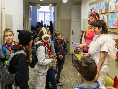 - 22.11.2025. - Srečanje medvedkov in čebelic. Delavnice za otroke Mestne Zveze Tabornikov na O&Scaron; Vič v Ljubljani.//FOTO: Bojan Velikonja