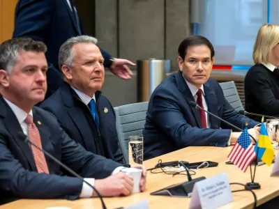 U.S. special envoy Steve Witkoff, second left, and U.S. Secretary of State Marco Rubio, right, sit at the beginning of talks with the Ukrainian delegation at the U.S. Mission to International Organizations in Geneva, Sunday, Nov. 23, 2025. (Martial Trezzini/Keystone via AP)
