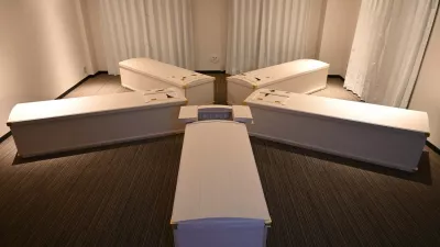 30 minut miru: meditacija v krsti kot nova velnes izku&scaron;nja