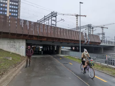 Pogled na železni&scaron;ki nadvoz danes zjutraj.