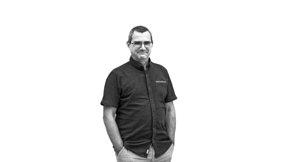 - 18.09.2023 &ndash; dr. Simon Krek, jezikoslovec,vodja Centra za jezikovne vire in tehnologije Univerze v Ljubljani in raziskovalec na Odseku za umetno inteligenco Instituta "Jožef Stefan", Dnevnikov kolumnist  //FOTO: Bojan Velikonja