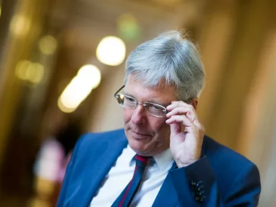 06.09.2016, Parlament, Wien, AUT, SP&Ouml;, Sitzung des Parteipr&auml;sidiums. im Bild Landeshauptmann K&auml;rnten Peter Kaiser // during board meeting of the austrian social democratic party at austrian parliament in Vienna, Austria on 2016/09/06. EXPA Pictures,Image: 299346330, License: Rights-managed, Restrictions: NO GERMANY, ITALY, FRANCE OR POLAND, Model Release: no