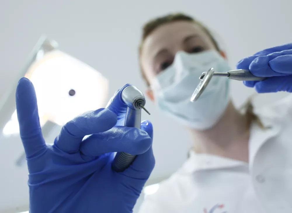 Zobozdravnik- Stomatolo&scaron;ka klinika UKC Ljubljana - zobozdravstvo//FOTO: Jaka Adamič