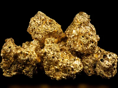 Iz rudnikov lahko potegnejo tudi tak&scaron;ne kose zlata. Slika je simbolična. / Foto: Istock