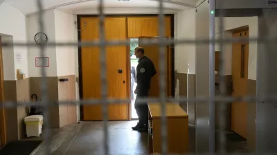 V priporu iz leta v leto več mladoletnikov. Največ zaradi tatvin in nasilni&scaron;tva