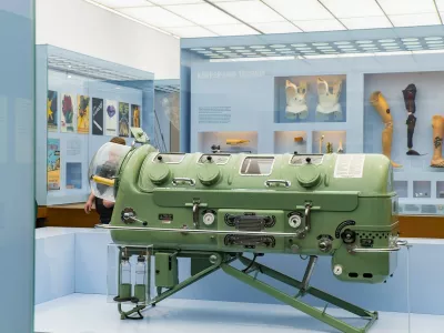 Deutsches Hygienemuseum Dauerausstellung Das 1912 gegr&uuml;ndete Deutsche Hygiene-Museum ist ein Museum in Dresden. Es versteht sich als ein &ouml;ffentliches Forum f&uuml;r Wissenschaft, Kultur und Gesellschaft. Eiserne Lunge um 1959. Dresden Sachsen Deutschland *** German Hygiene Museum Permanent exhibition Founded in 1912, the German Hygiene Museum is a museum in Dresden It sees itself as a public forum for science, culture and society Iron lung around 1959 Dresden Saxony Germany,Image: 842720984, License: Rights-managed, Restrictions: imago is entitled to issue a simple usage license at the time of provision. Personality and trademark rights as well as copyright laws regarding art-works shown must be observed. Commercial use at your own risk., Model Release: no