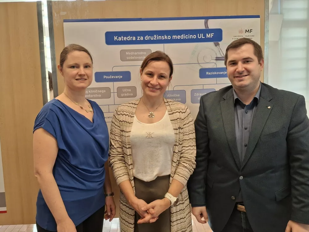 Asist. dr. Ana Perdih, doc. dr. Eva Gorup in asist. dr. Matic Mihevc dokazujejo, da se tudi mlaj&scaron;i odločajo za družinsko medicino. / Foto: Meta Černoga
