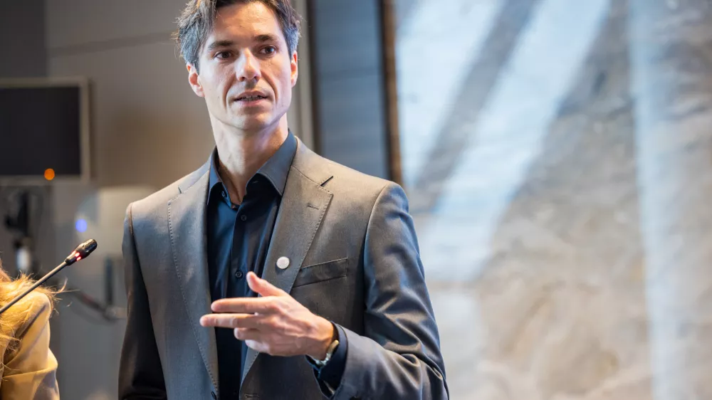 Odgovarjamo na pogoste dileme: Božičnice in nagrade le &scaron;e letos davčno ugodnej&scaron;e