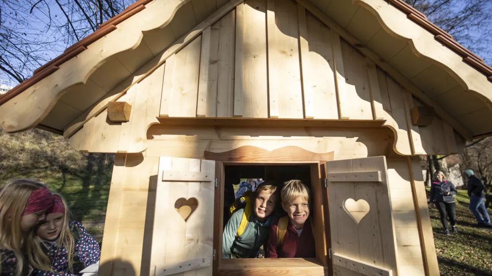  JEZIČNA DOGODIV&Scaron;ČINA&nbsp;V TRUBARJEVIH KRAJIH.