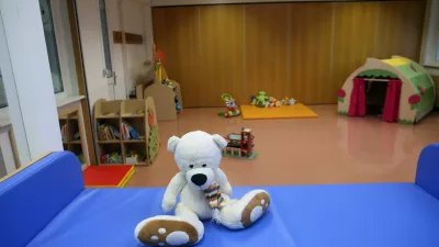 - simbolična fotografija - plišasta igrača -  medvedek- - 17.01.2018 – Zasebni vrtec Lepa zgodba, zasebni zavod Mladost in modrost, zavod za medgeneracijsko sodelovanje, Malenškova ulica 1 v Ljubljani //FOTO: Tomaž Skale