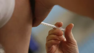 cepivo pandemrix- cepljenje proti pandemski gripi, ki povzroča virus A (H1N1) - Pediatrična klinika/FOTO: Bojan VelikonjaOPOMBA: ZA OBJAVO V ČASOPISU DNEVNIK