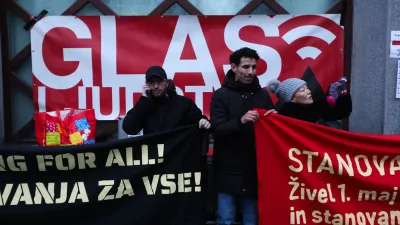 glas ljudstva, opozorilni protest. foto: Bojan Velikonja 