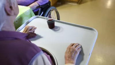 V domovih starej&scaron;ih se začenja bitka s časom