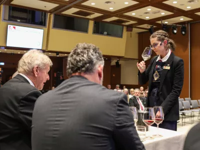 - Simona Česen, zmagovalka,- Finale državnega prvenstva sommelierjev Slovenije 2025 v Hotelu Perla v Novi Gorici.//FOTO: Bojan Velikonja