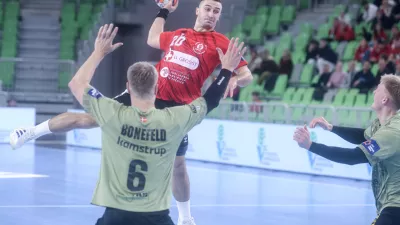 Tarik Mlivić- 02.12.2025 - rokomet - evropski pokal v rokometu med LL Grosist Slovan: Skanderborg//FOTO: Jaka Gasar