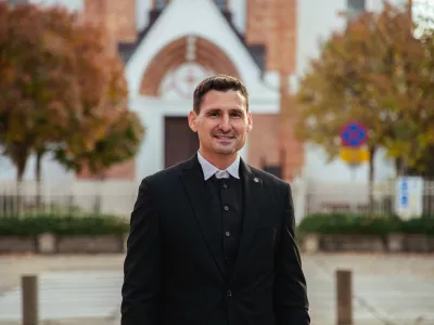 30.11.2025 - evangeličanski duhovnik Aleksander Erni&scaron;a novi evgeličanski &scaron;kofFoto: Jure Kljajić/Vestnik