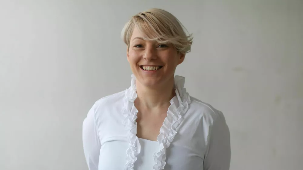 - 01.02.2017 - Nata&scaron;a Bucik Ozebek, novinarka - dopisnica - Dnevnik 2017 - portret za komentarje in kolumne - kolumnisti - novinarji//FOTO: Bojan Velikonja