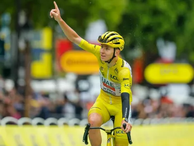 Francija, Pariz.Kolesarska dirka po Franciji, 21. etapa: Mantes-la-Ville - Pariz (132,3 km).Zmagovalec dirke po Franciji Tadej Pogacar.