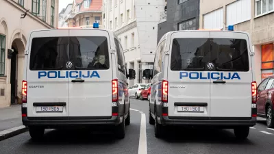 04.12.2025., Zupanijski sud, Zagreb - Policijski kombi ispred Zupanijskog suda u Zagrebu. Photo: Luka Antunac/PIXSELL