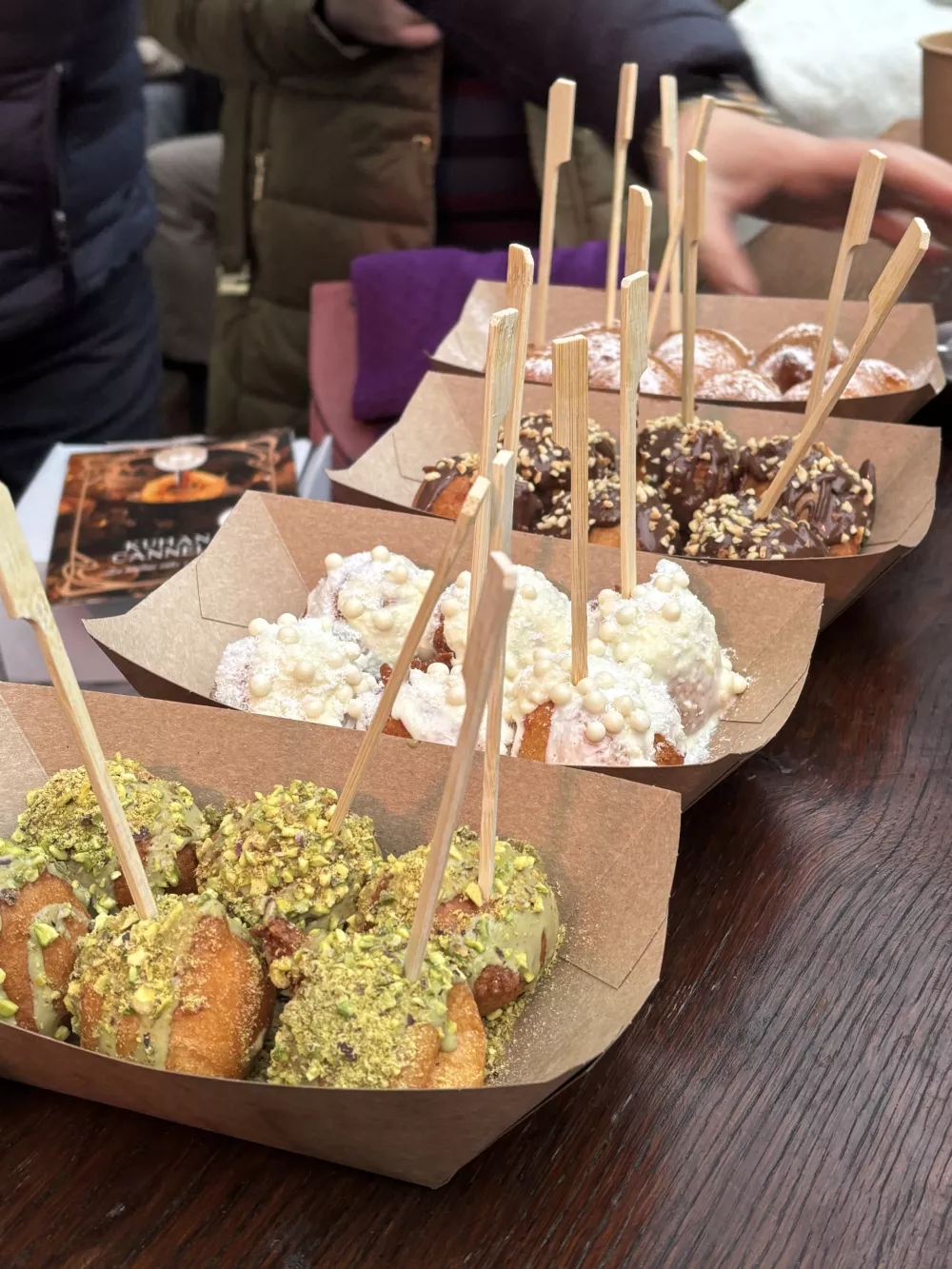 Čarobni advent med stoletnimi cipresami in vonjem po morju