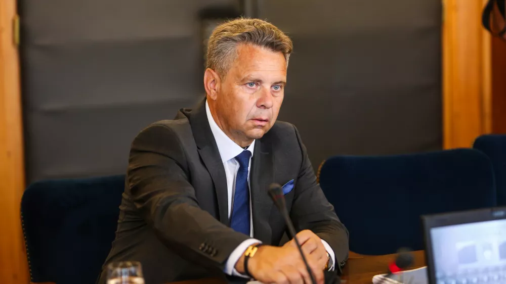 - Tomaž Vesel, kandidat za Evropskega komisarja.- 08.08.2024. - Zasli&scaron;anje kandidata za evropskega komisarja Tomaža Vesela na Odboru za zadeve EU v DZ RS. //FOTO: Bojan Velikonja