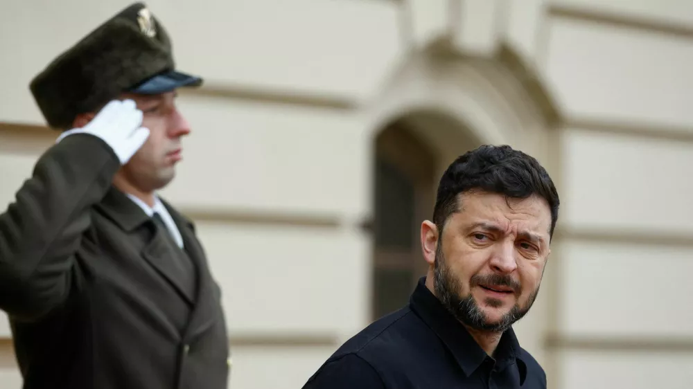 Ukraine's President Volodymyr Zelenskiy waits to welcome Cyprus' President Nikos Christodoulides, amid Russia's attack on Ukraine, in Kyiv, Ukraine December 4, 2025. REUTERS/Valentyn Ogirenko