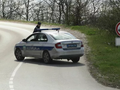 Srbija, policijski avto
