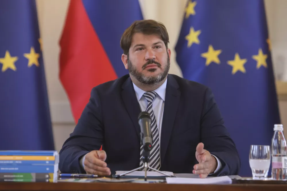 Po 15 letih odpustek kr&scaron;iteljem &scaron;e za dve leti?