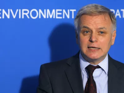 -Državni sekretar Zoran Kus. -Izjava za medije predsednika medresorske komisije za oblikovanje stali&scaron;č RS do problematike plinskih terminalov v Trža&scaron;kem zalivu in njegovem priobalnem območju ter državnega sekretarja na ministrstvu za okolje in prostor Zorana Kusa. //FOTO: Jaka AdamičOPOMBA: ZA OBJAVO V ČASOPISU DNEVNIK