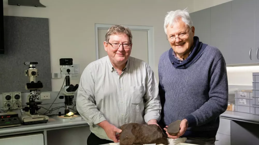 Henry Dermot in geolog Bill Birch / Foto: Museums Victoria