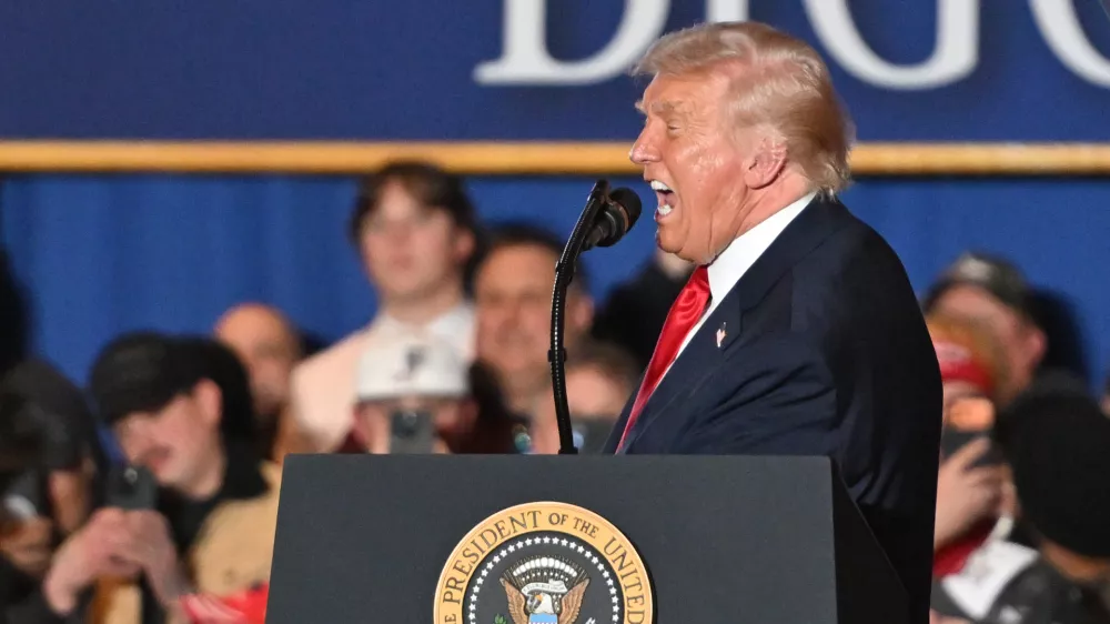 09 December 2025, US, Mt. Pocono: US President Donald Trump dances in front an audience at Mt Airy Casino. Photo: Aimee Dilger/SOPA Images via ZUMA Press Wire/dpa