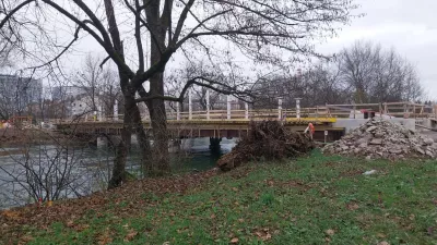 Novi most v Ljubljani, dolg 72 metrov, že dobiva obliko