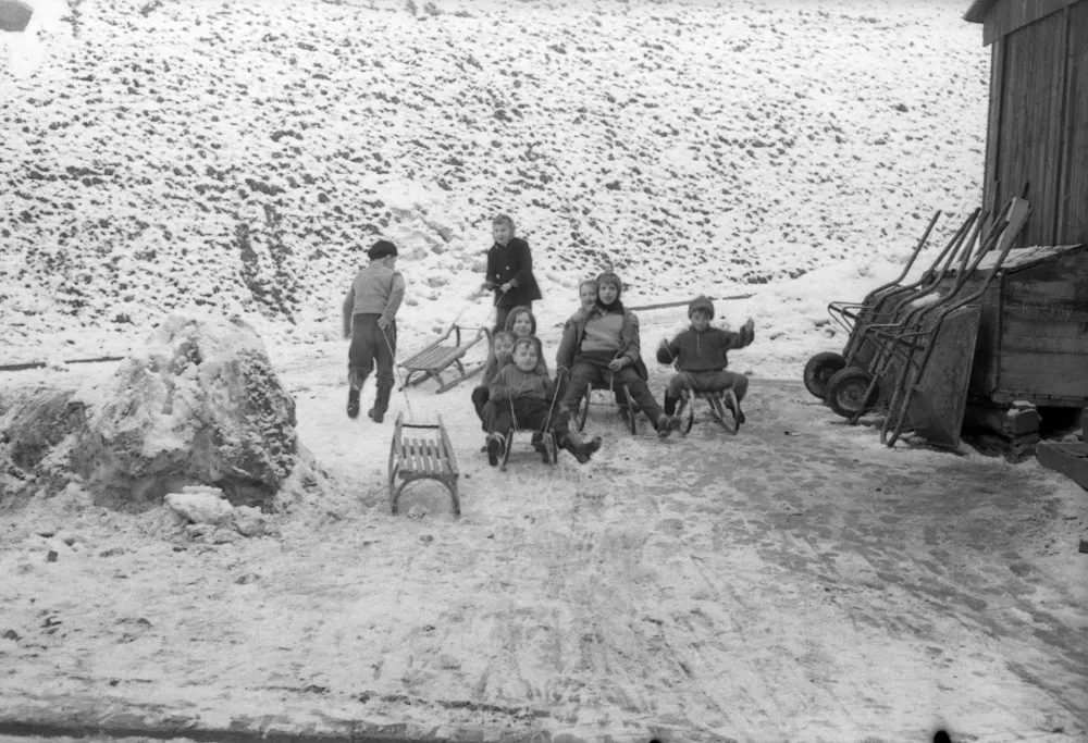 Silvestrovanje v času socializma: gostilne, televizija in pohorska omleta