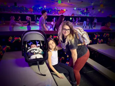 Markie Smith s hčerko in sinom Canyonom. / Foto: Facebook