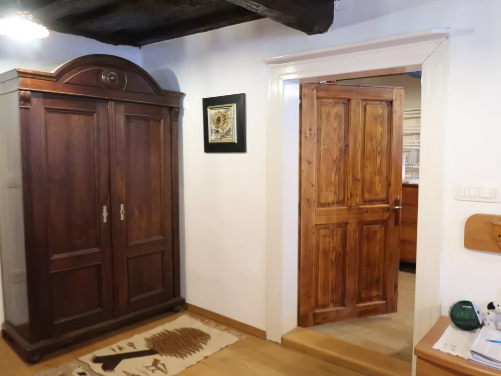 Vrbanova domačija, Brode v Poljanski dolini, lastnica Slavica Peternel, nagrada &Scaron;ole prenove za obnovo, spomenik lokalnega pomena / Foto: Nata&scaron;a Bucik Ozebek