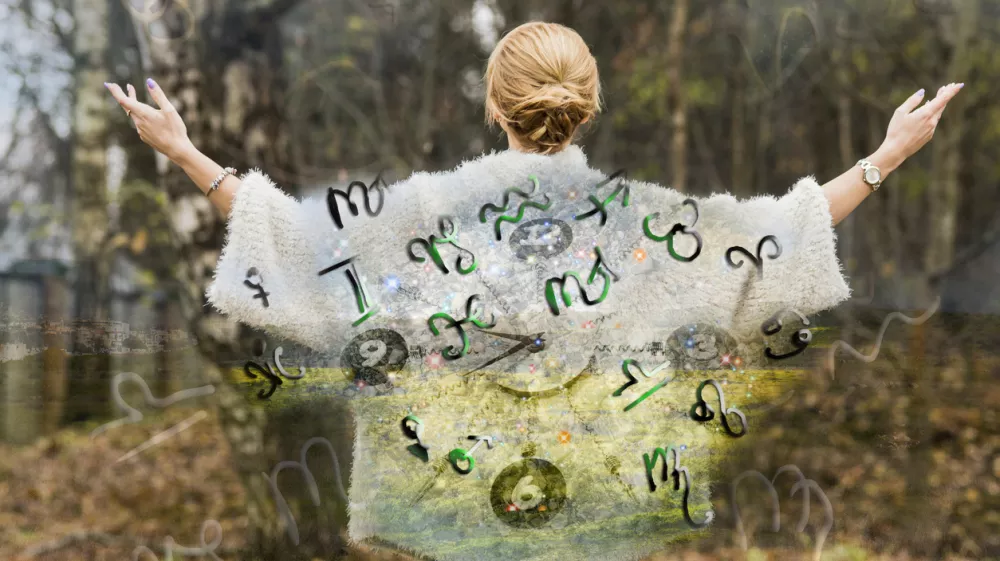 Woman nature and astrological zodiac symbols / Foto: Dzhulbee, Getty Images/istockphoto