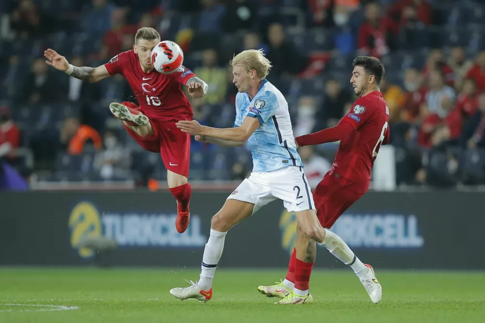 Morten Thorsby v akciji / Foto: AP