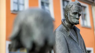 Spomenik filozofu Friedrichu Nietzscheju v nem&scaron;kem Naumburgu / Foto: Profimedia