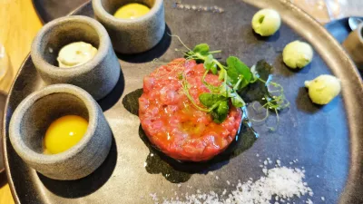 Tatarski biftek, Tavarneta Bistro