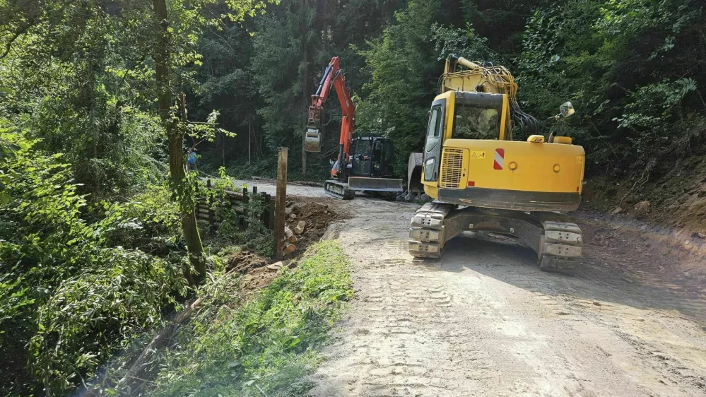 Bager, delo na sanaciji po poplavah