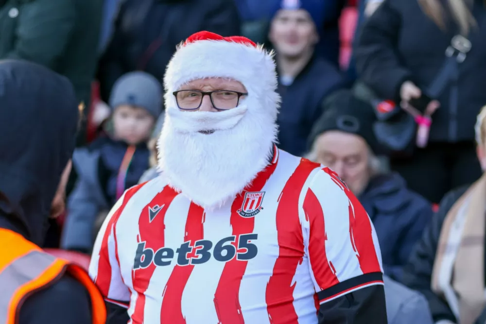 Vpra&scaron;anje, če si lahko celo sam Božiček privo&scaron;či vstopnico za katero od tekem, ki bodo na sporedu v ZDA. / Foto: Profimedia
