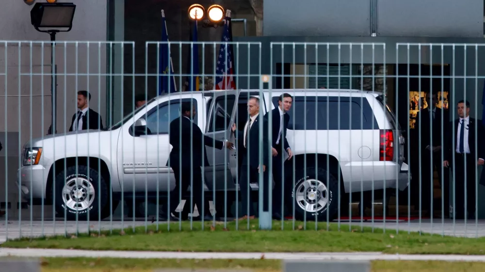 U.S. President Donald Trump's son-in-law Jared Kushner arrives at the Chancellery in Berlin, Germany, December 14, 2025. REUTERS/Axel Schmidt   TPX IMAGES OF THE DAY
